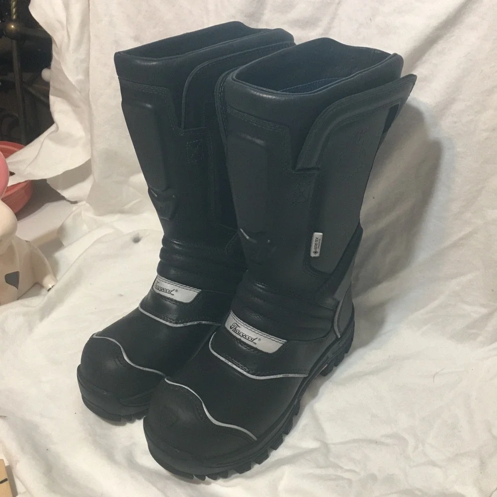 LION by Thorogood Firefighting Boots Rubber Steel toe NFPA Sz Mens 7, Womens 9